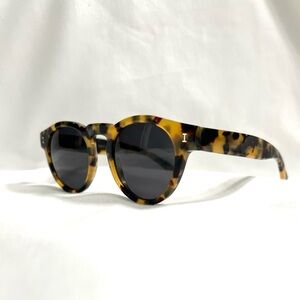 FOR 3 DAYS ONLY! illesteva Leonardo Tortoise/ Grey lens sunglasses